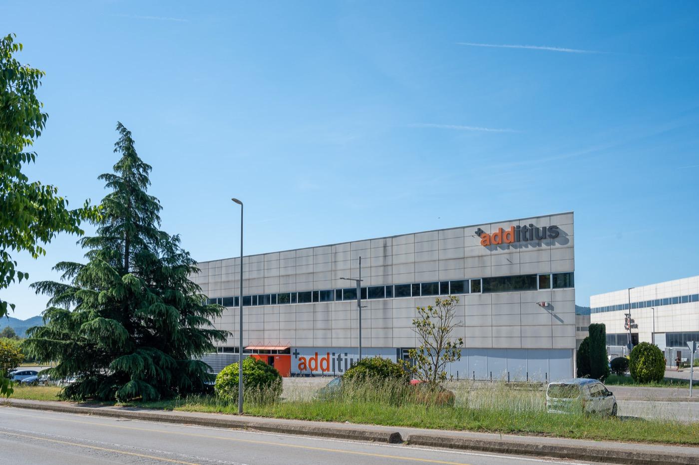 Façana de la fàbrica Additius
